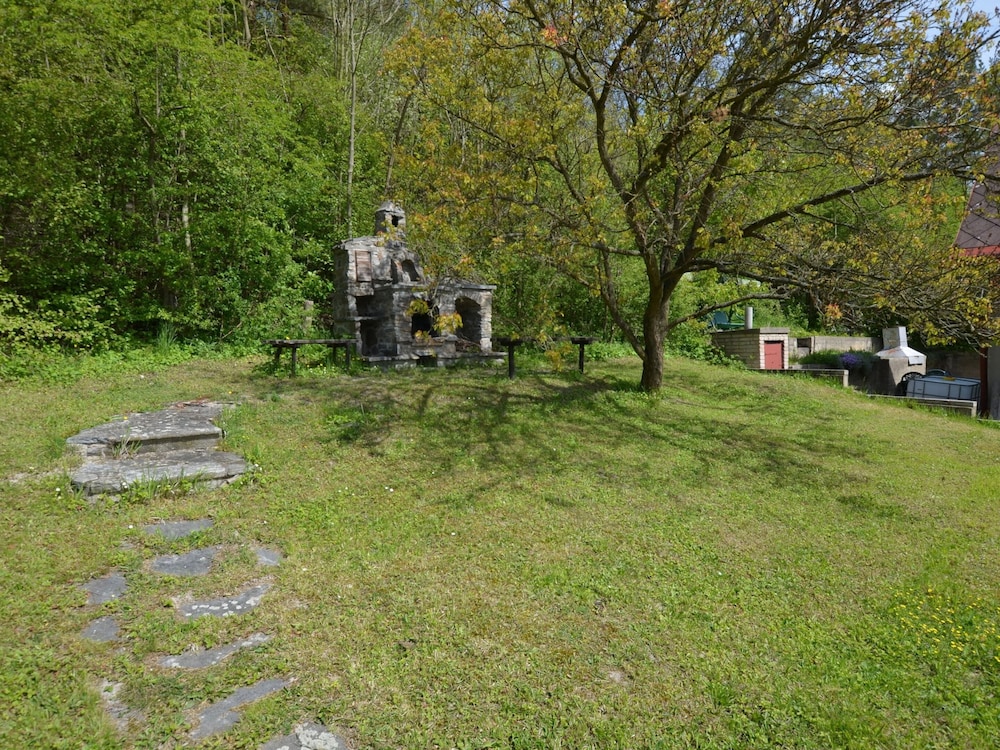 Photo 8