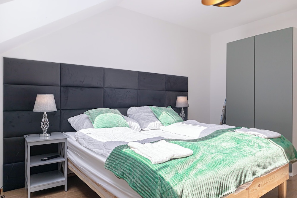 Elegant 2BR 1LR Modern Apt Donaustadt