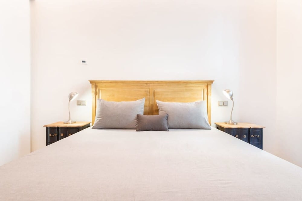 The Deauville Majestic 1 Bedroom in Chueca