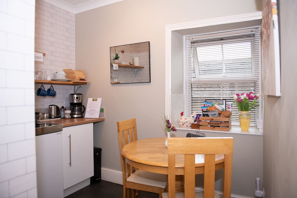 Milton House Studio Apartment Suites