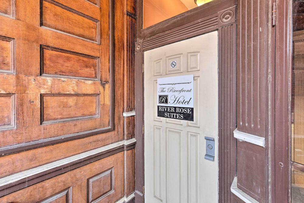 Pet-friendly Apt: 2 Blocks to Riverside Park! view 3