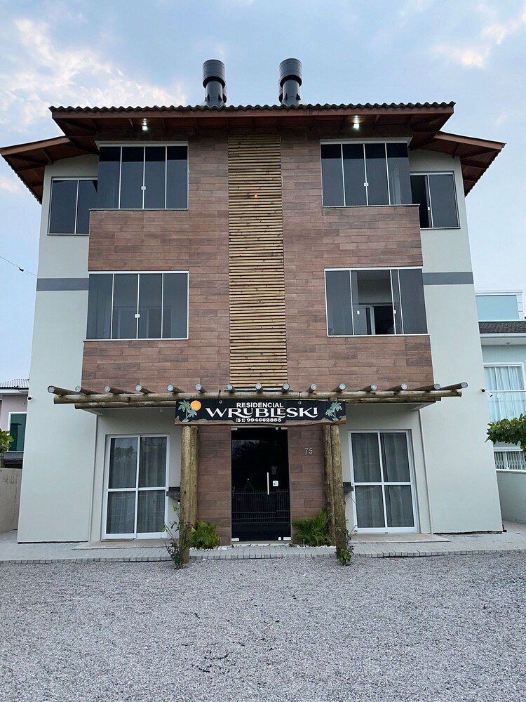 Apartamentos Pinheira