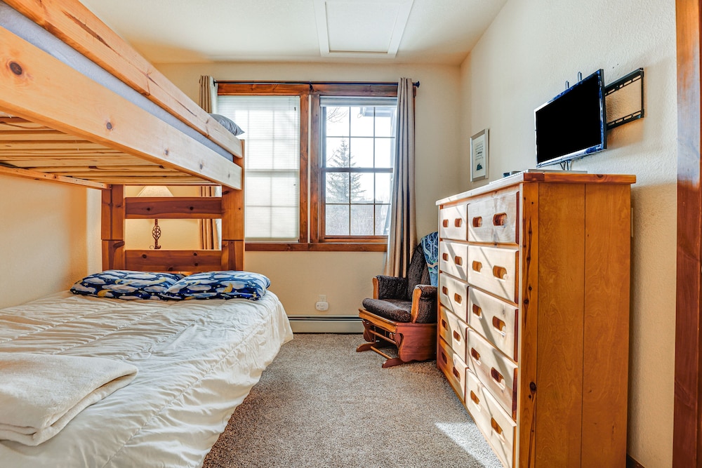 Ski-in/ski-out Granby Ranch Condo w/ Pool Access - Property Image 21