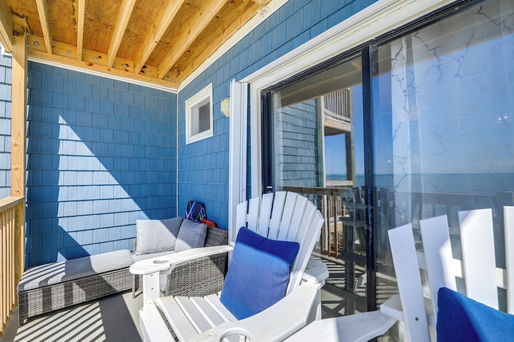 Oceanfront Gem w/ Views in North Topsail Beach