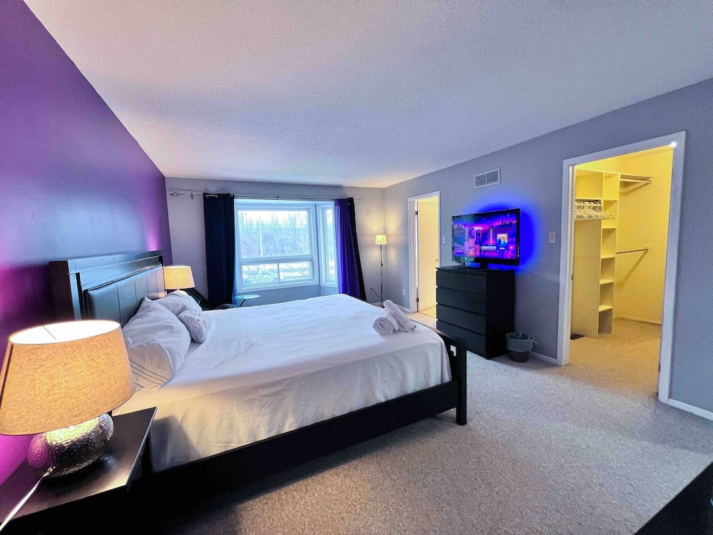 Spacious Family Home Close To Downtown With King Bed Num1