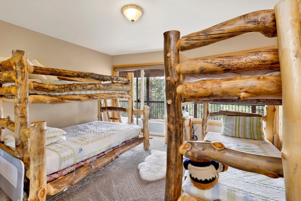 Menlo Slope View Chalet #2233