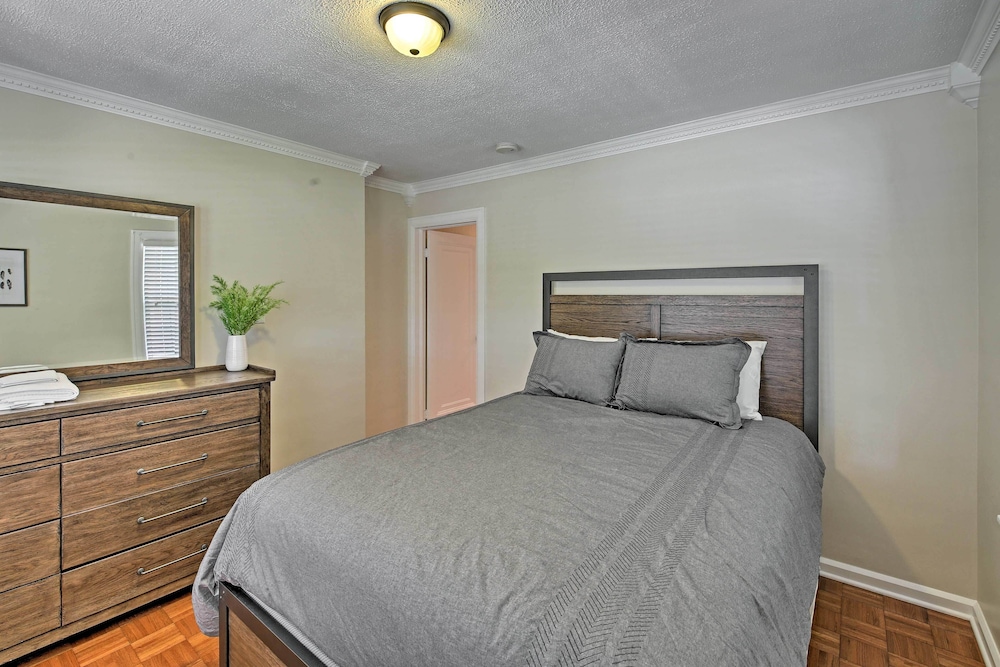 Indianapolis Vacation Rental - Walk to the Ims! view 5