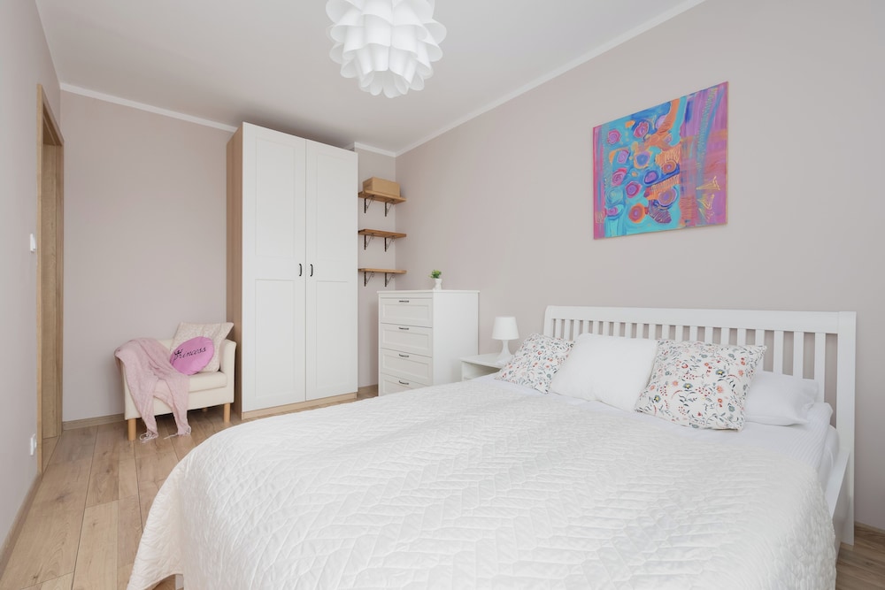Warsaw Apartment With Parking by Renters view 3