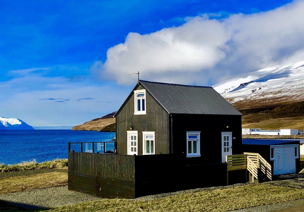 Vellir Grenivik a home with a view