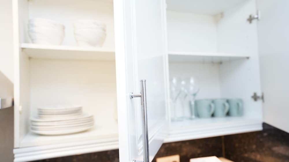 Ground floor Apt Slough by Easy2Manage