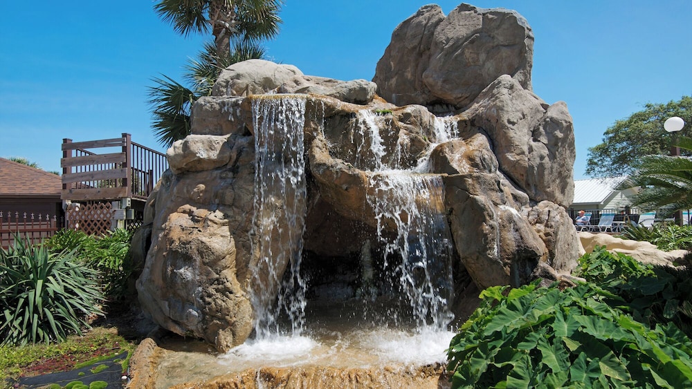 Portside Resort D1: Gulf Retreat With Pools, Beach & Family Adventures!