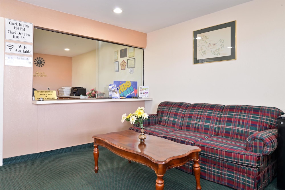 Americas Best Value Inn Bishopville view 2