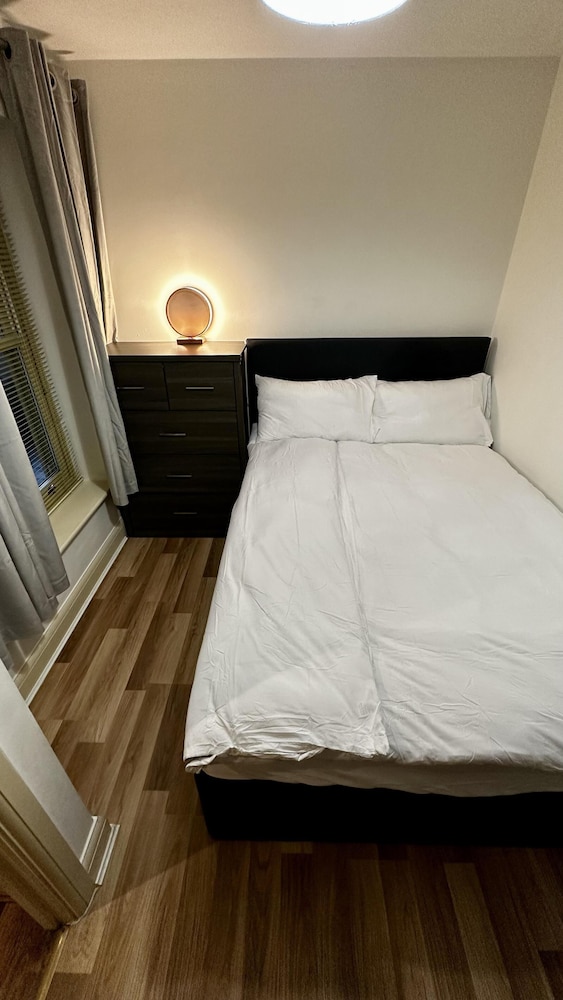 Ground Floor 2-bed Apartment in Colchester view 3
