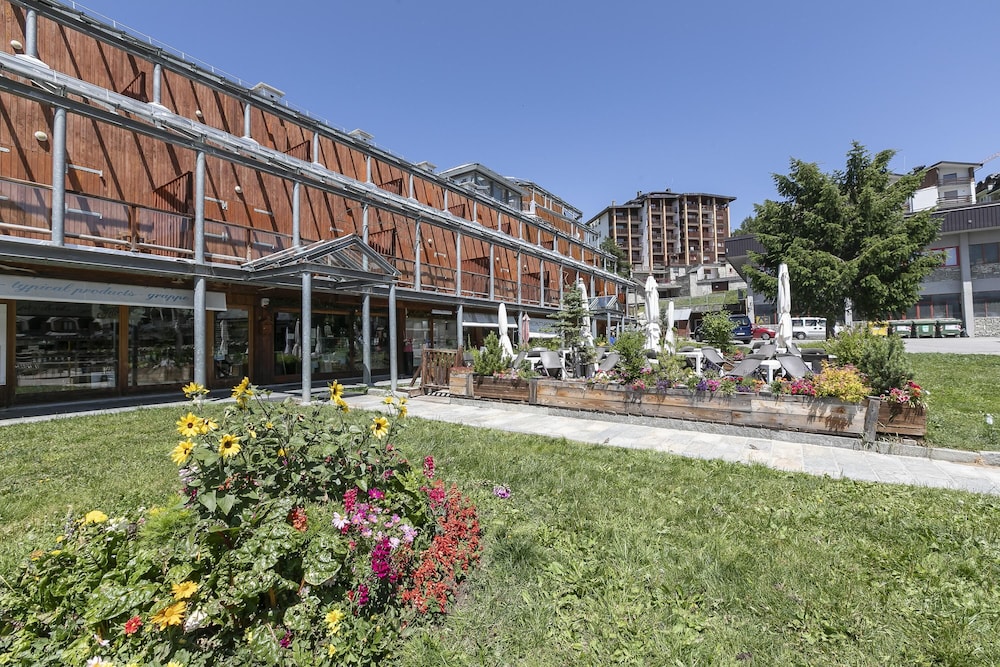 Sestriere Terrace Apt Few Steps From Ski