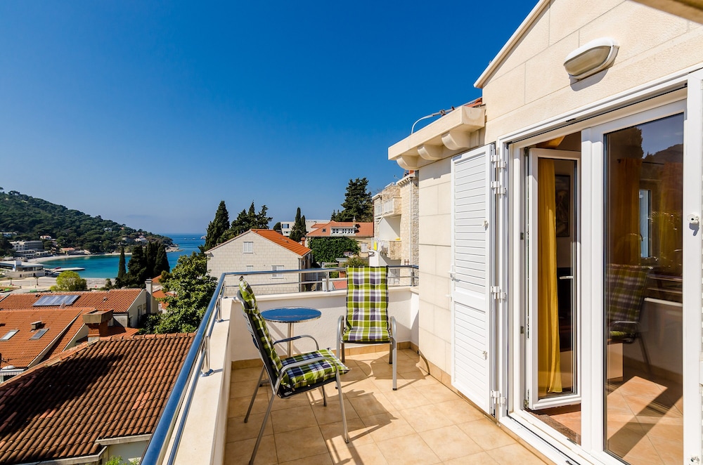 Apartments Villa Perla