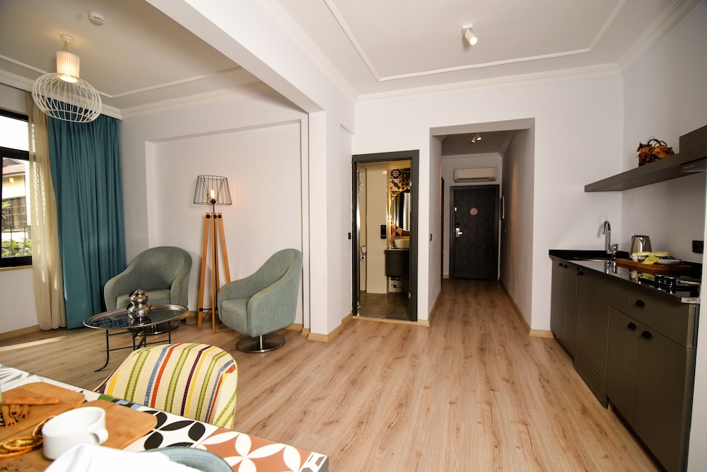 Spacious Flat with Balcony KARAGOZLUM
