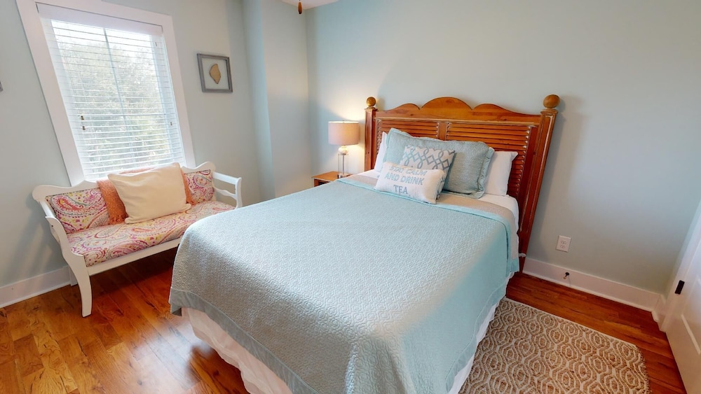 1313 6th Avenue - Rest A Shore