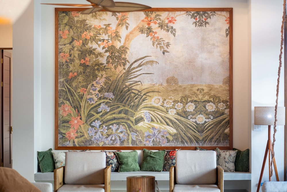 Casa Bella Vina Luxury Villa Near Beach Town