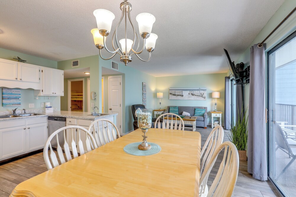 Ocean-view Balcony: Myrtle Beach Resort Condo!