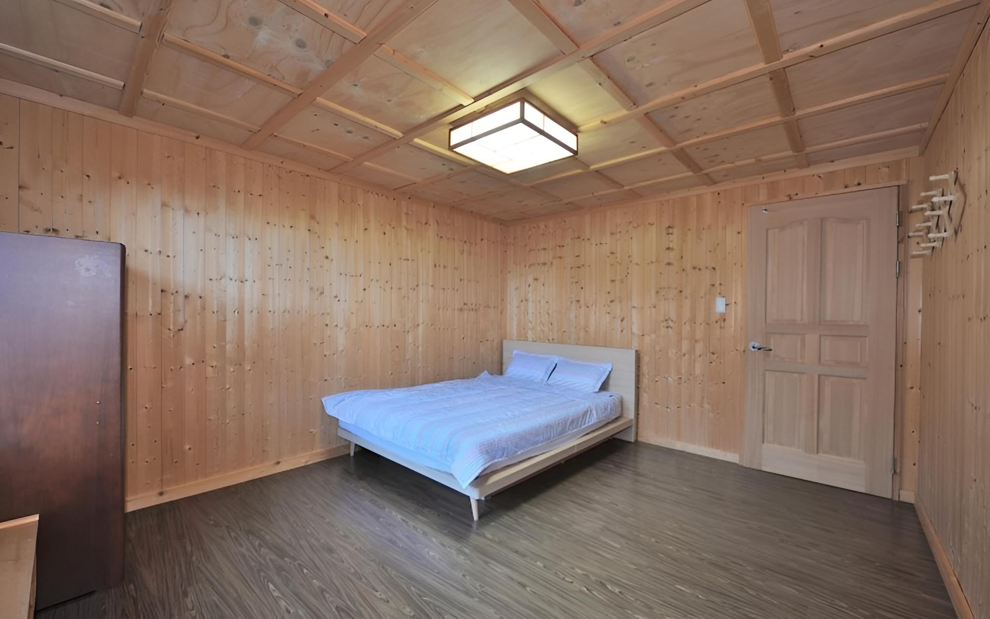 Yong Yejik Hanok Pension