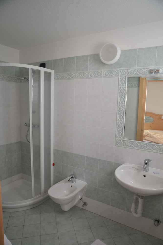 Albergo 2000