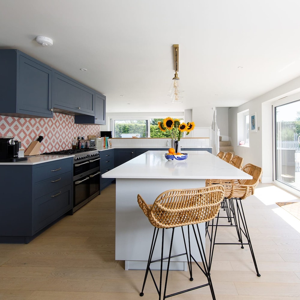 Beach House With Pool in West Wittering