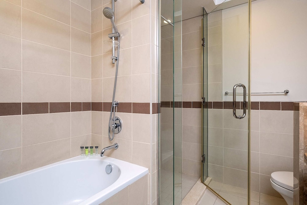 BellaVista -2 BR Apartment Fountain View