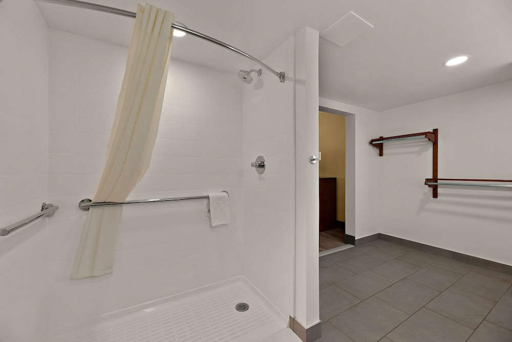 Flagstaff Vacations - Econo Lodge Flagstaff Route 66 - Property Image 9