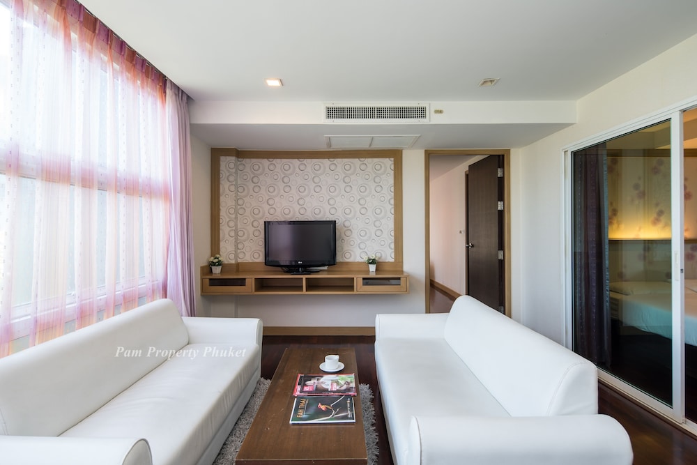 The Kris Condo by Knock-Knock