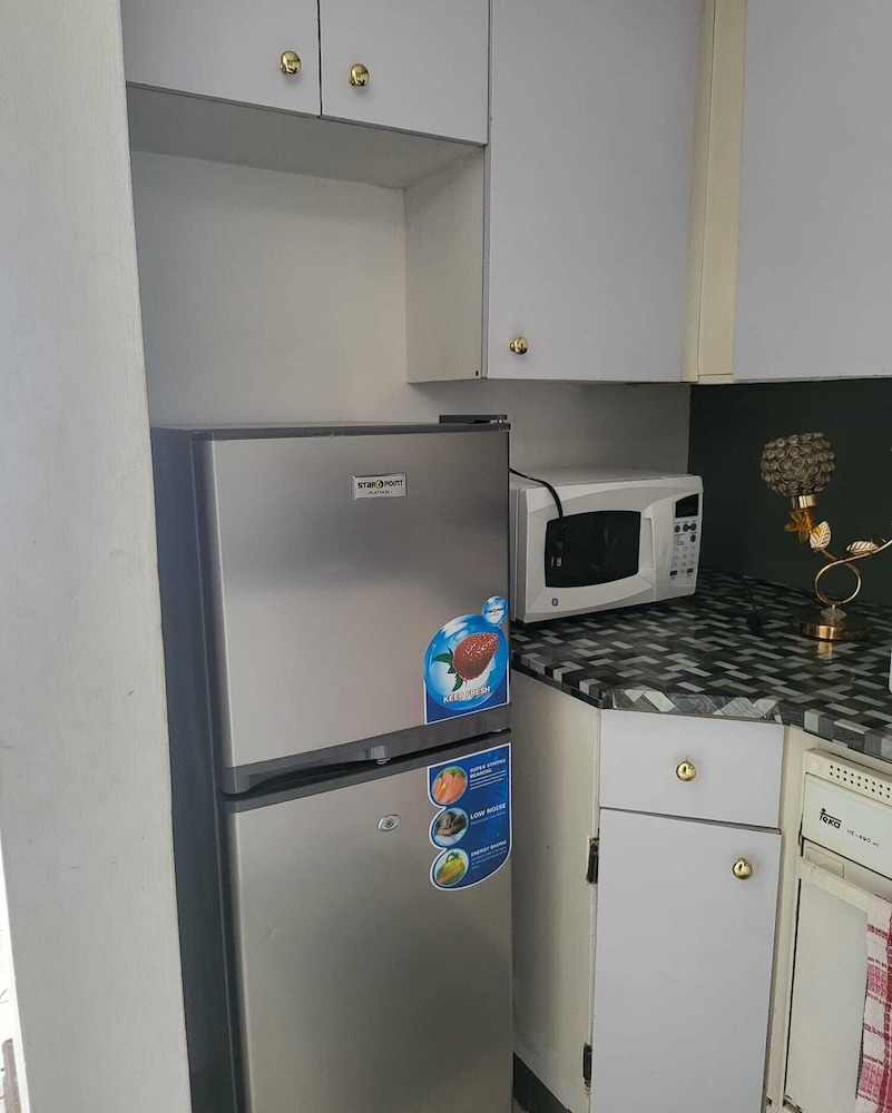 Beautiful 1-bed Apartment in Montego Bay view 3