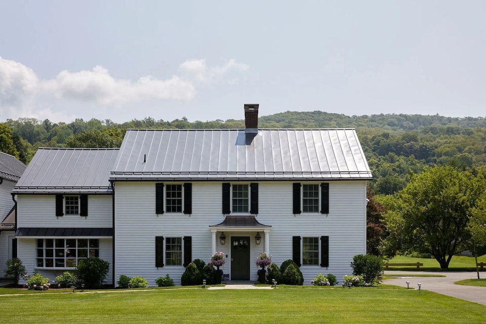 The Kent Collection - The Firefly Inn