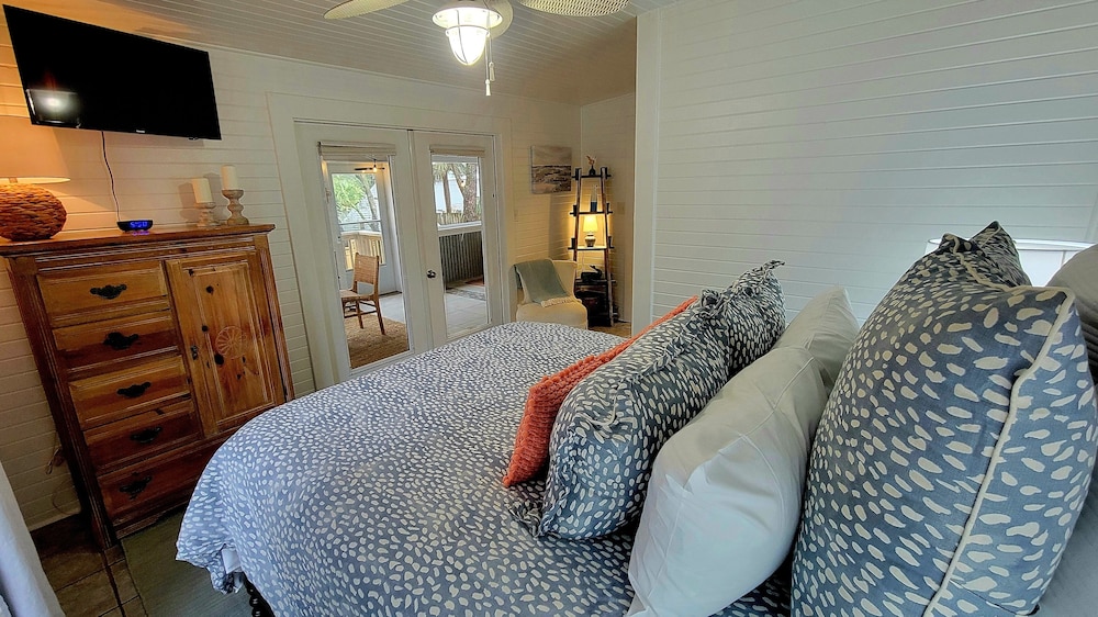16 6th Avenue by Tybee Vacation Rentals