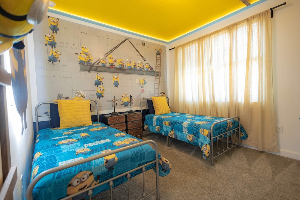 Fantasy Stay in 5 bed at Storey Lake
