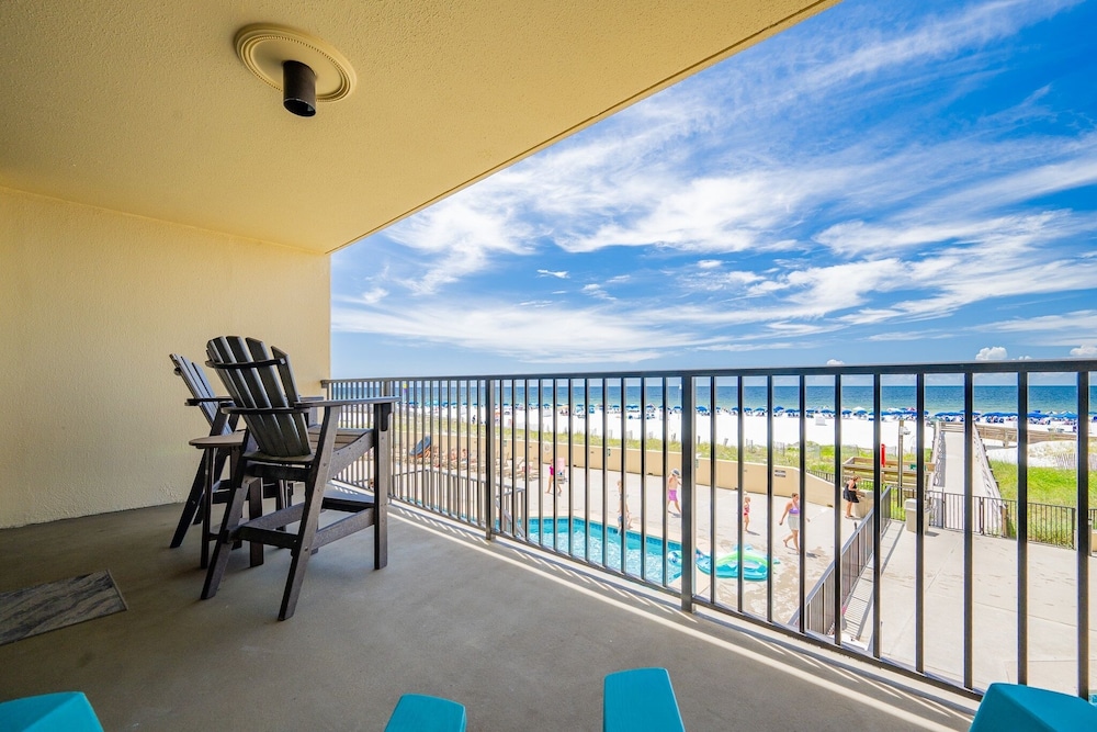 Phoenix Ii 2014 1 Bedroom Condo
