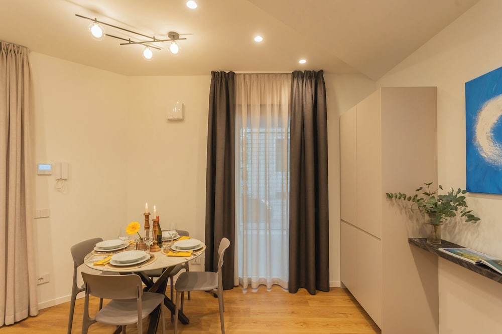 Rezia Apartments by Rent all Como