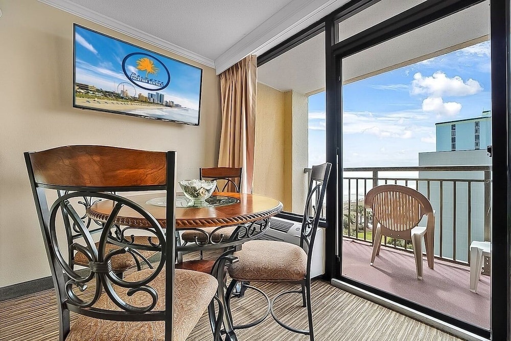 Caravelle 706 1 Bedroom Condo