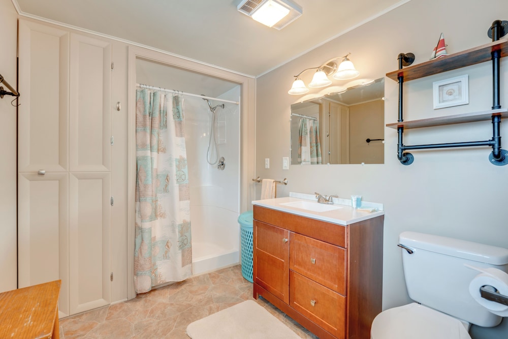 2 Blocks to Beaches: Peaceful Retreat in Lexington