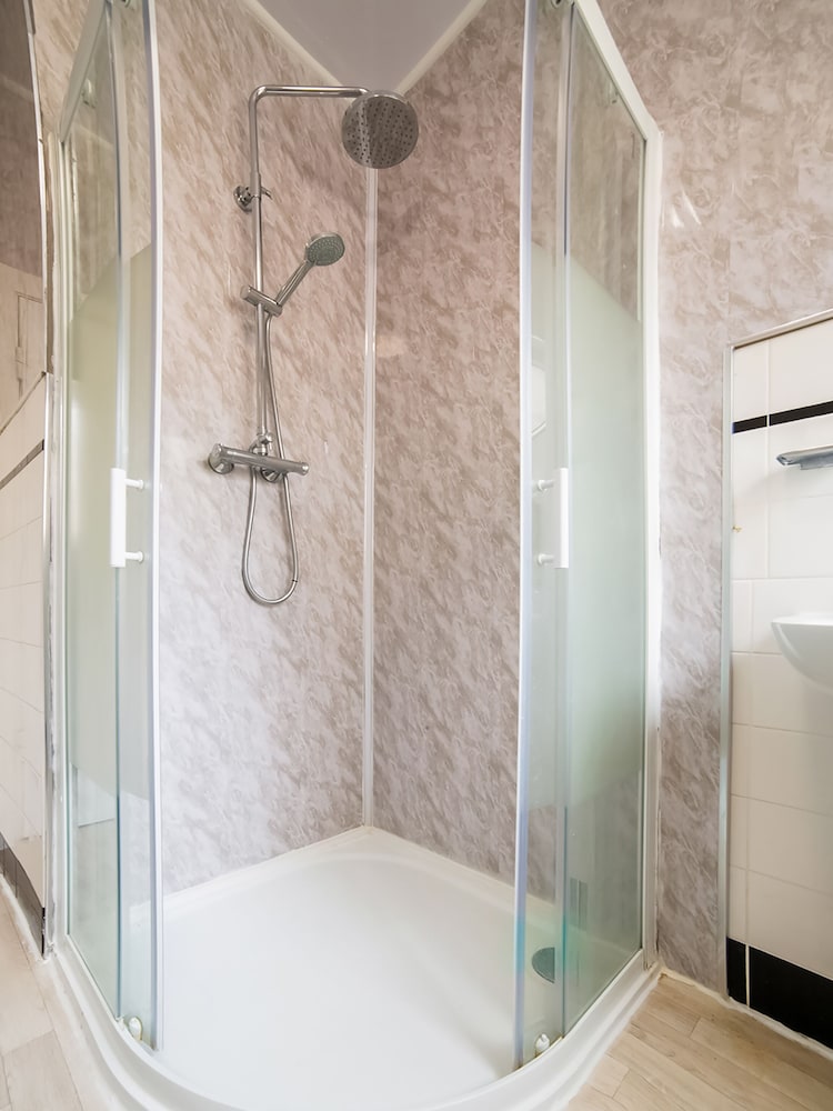 Devine Beach Hotel, Westcliff Southend-On-Sea