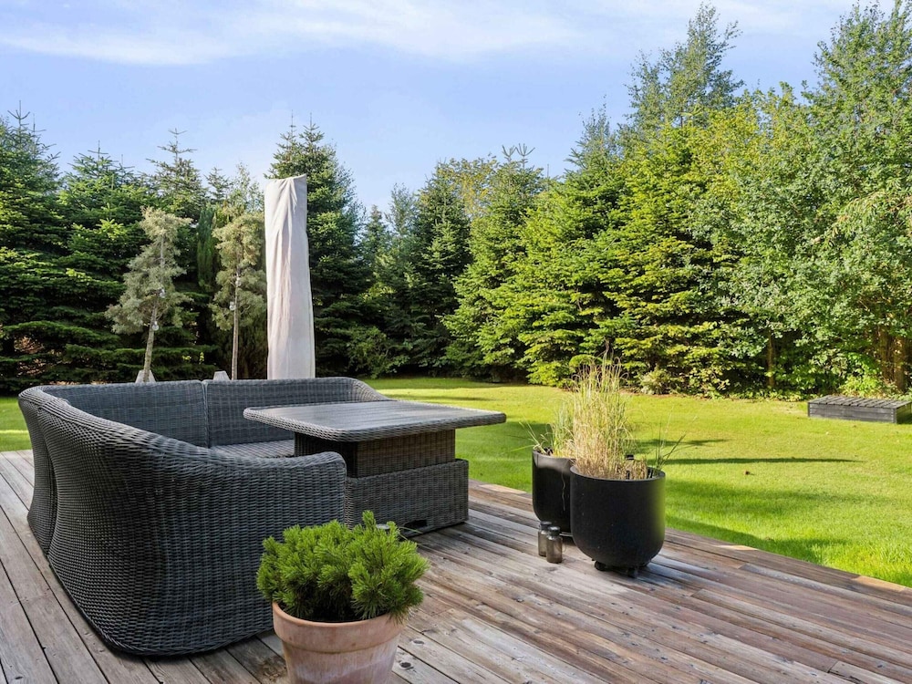 5 Star Holiday Home in Vaeggerlose