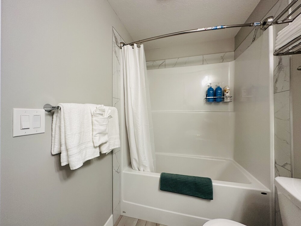 Stoneridge Resort - Mountain View - Pool & Hot Tub
