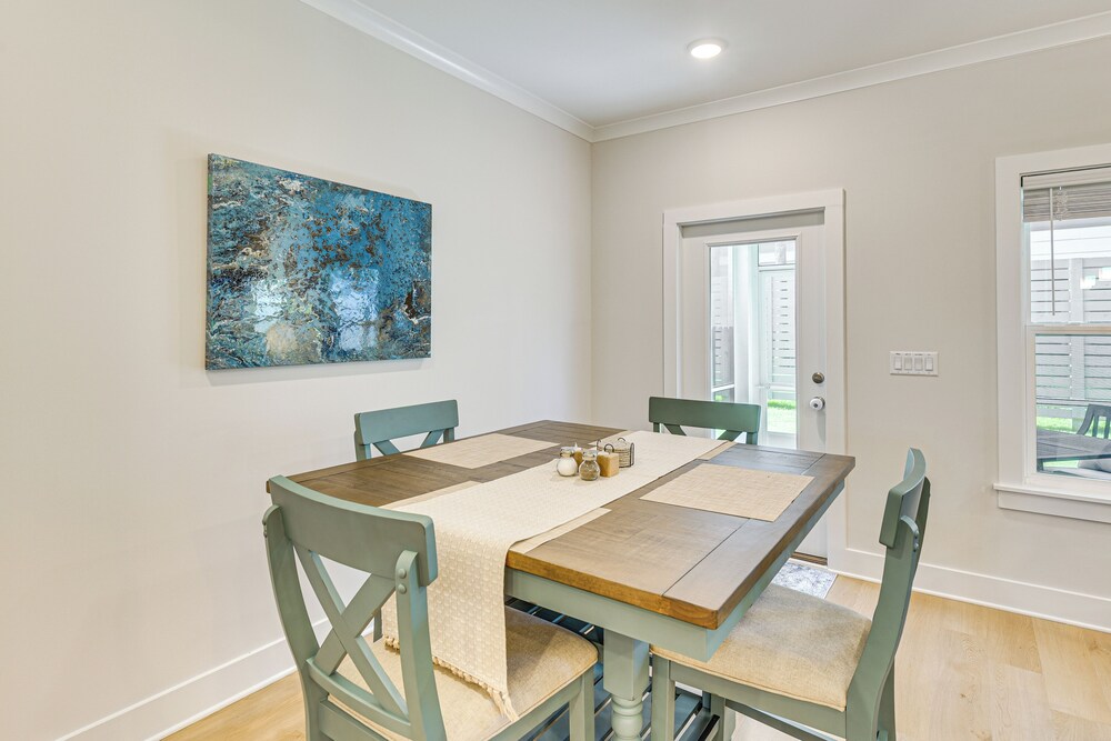 1 Mi to Sand & Surf: Townhome w/ Pool in Pcb!