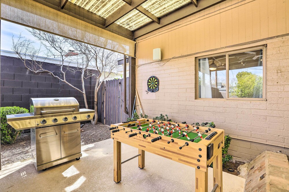 7 Mi to Downtown Phoenix: Home w/ Pool & Foosball! view 5