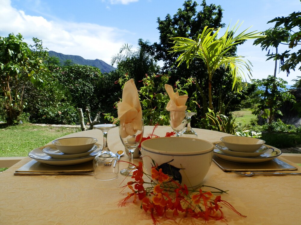 Lemongrass Lodge