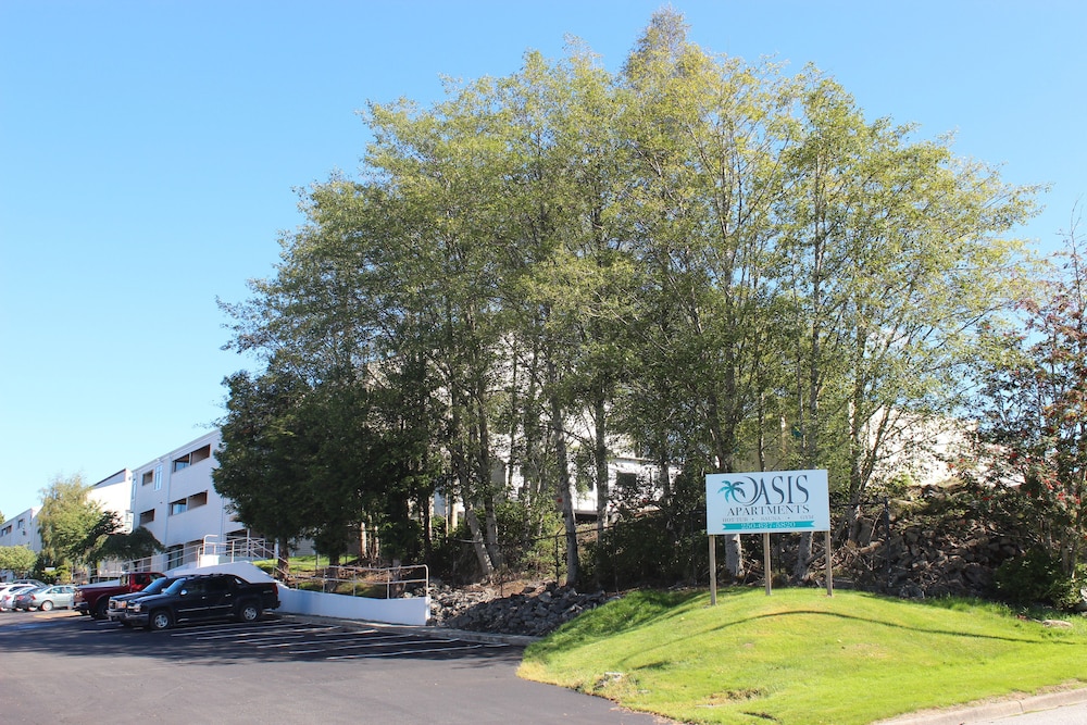 Oasis Apartments