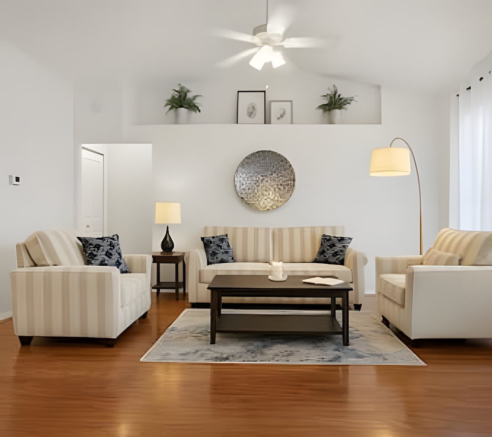 Prime Location! 3bd/2ba Villa