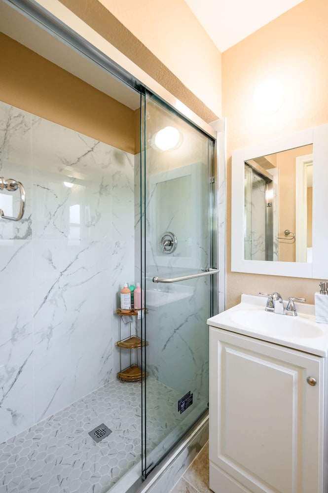 Cozy Getaway Bright Clean Fully Equipped