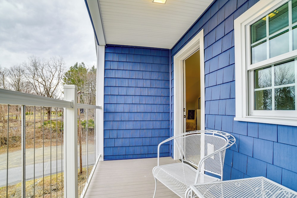 Seneca Lake Wine Trail Studio w/ Water View!