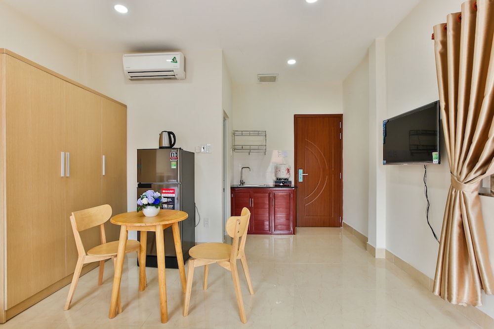 Goldstay 218