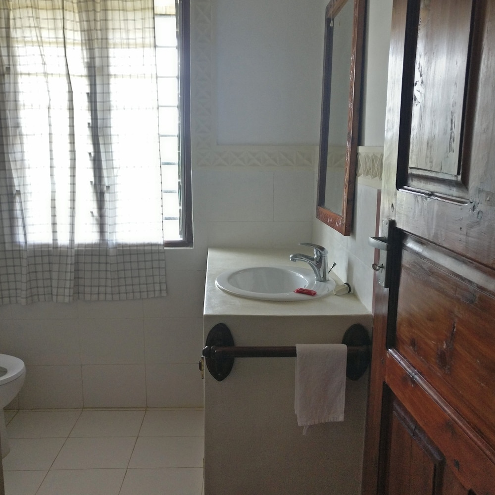 Malaika Beach Villas