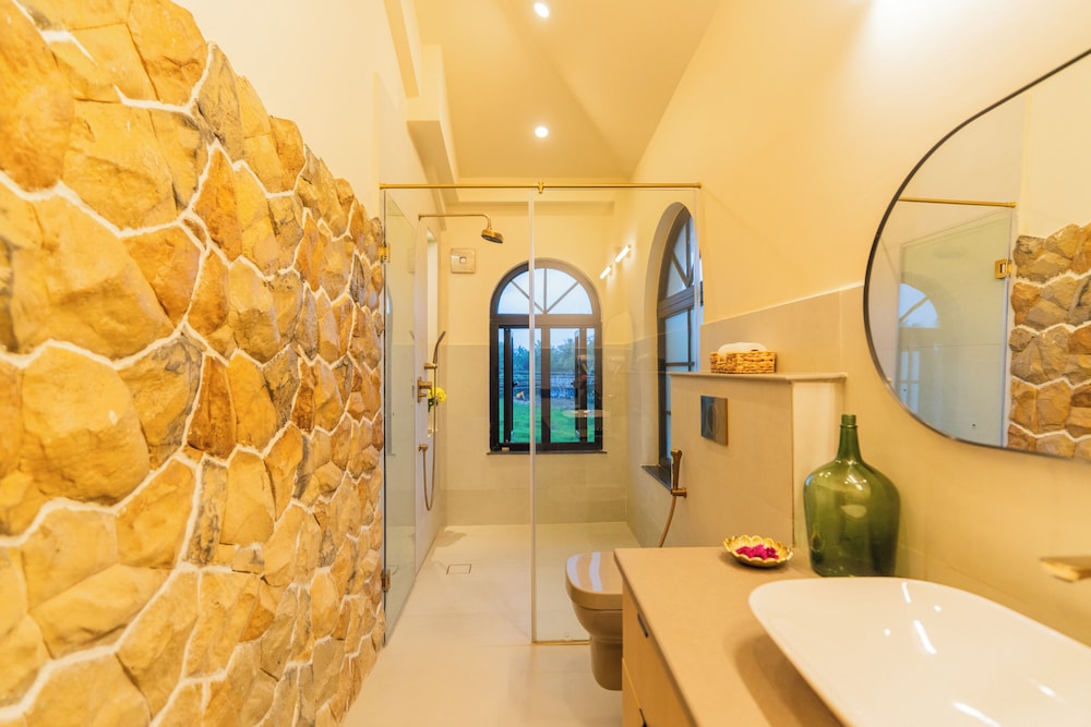 Water Edge by Akama Homes- 4Bhk Luxe